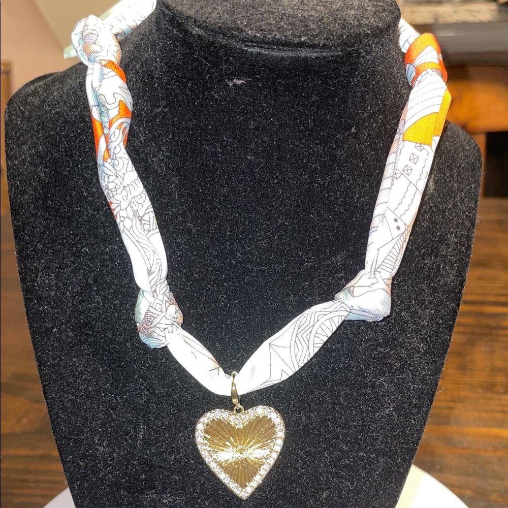 Elegant Heart Pendant Necklace with Multicolor Scarf Chain